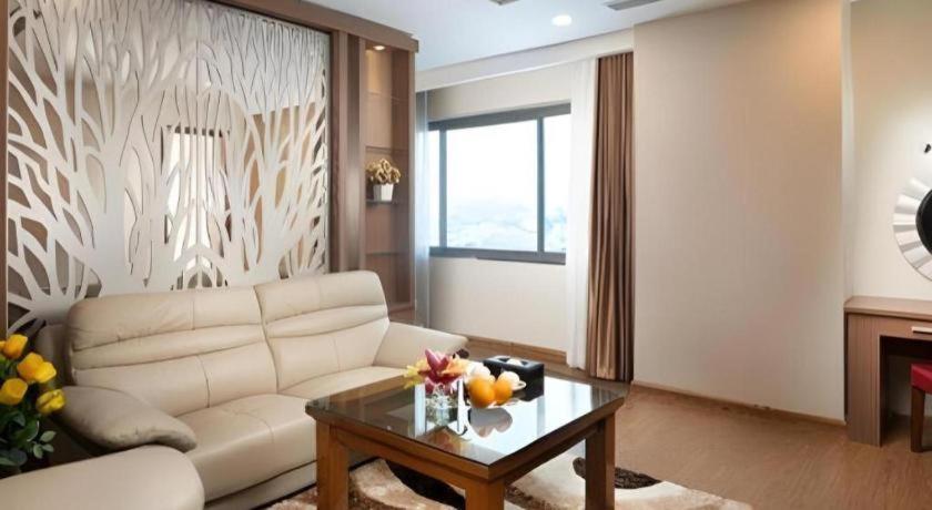 Royal Palace Hotel Tuyen Quang Bagian luar foto