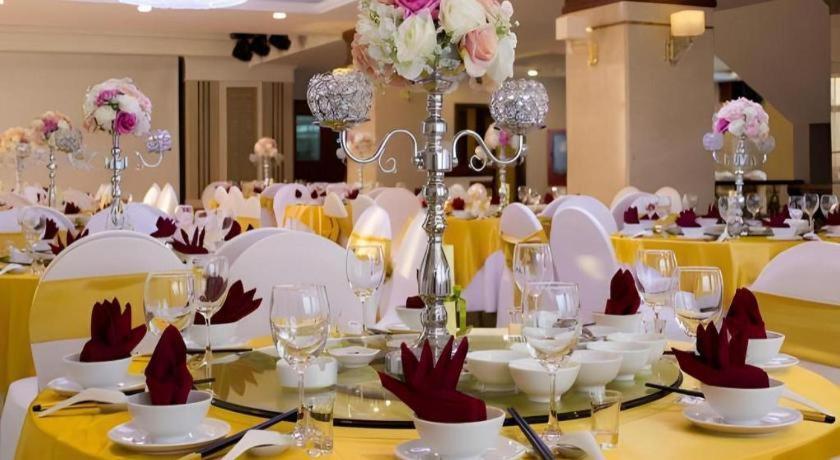 Royal Palace Hotel Tuyen Quang Bagian luar foto