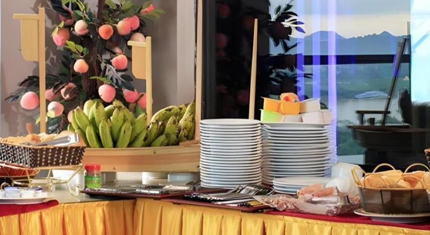 Royal Palace Hotel Tuyen Quang Bagian luar foto