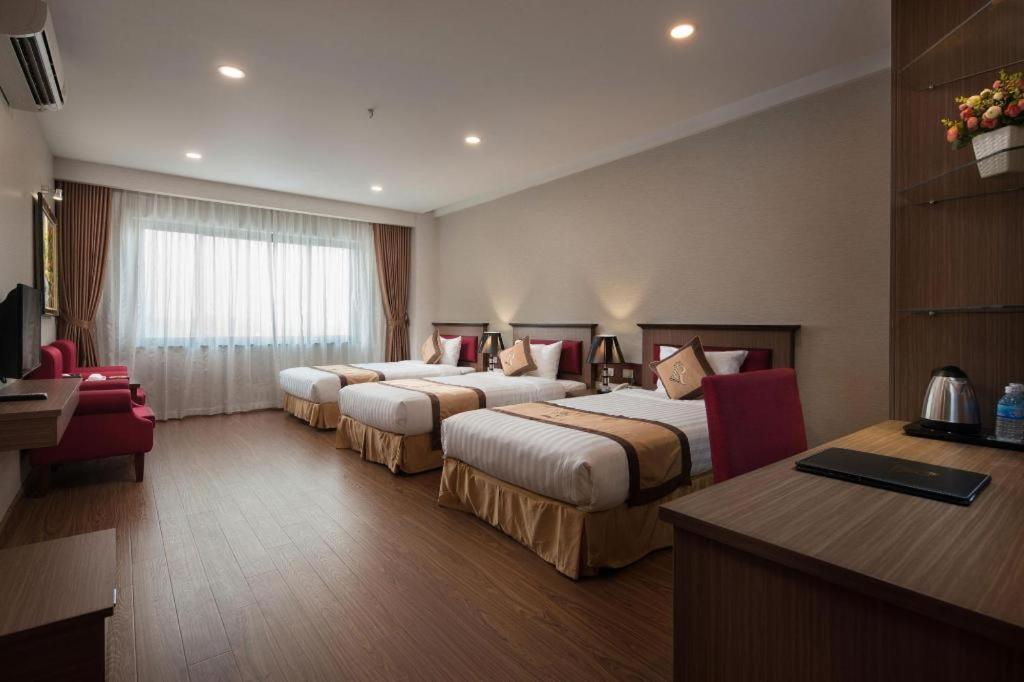 Royal Palace Hotel Tuyen Quang Bagian luar foto