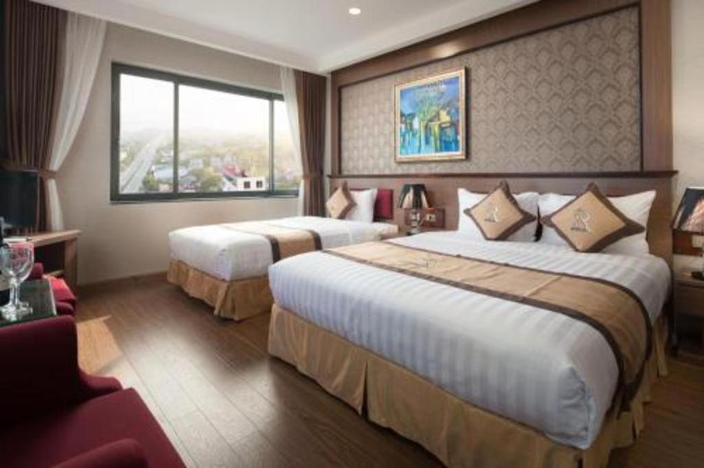 Royal Palace Hotel Tuyen Quang Bagian luar foto