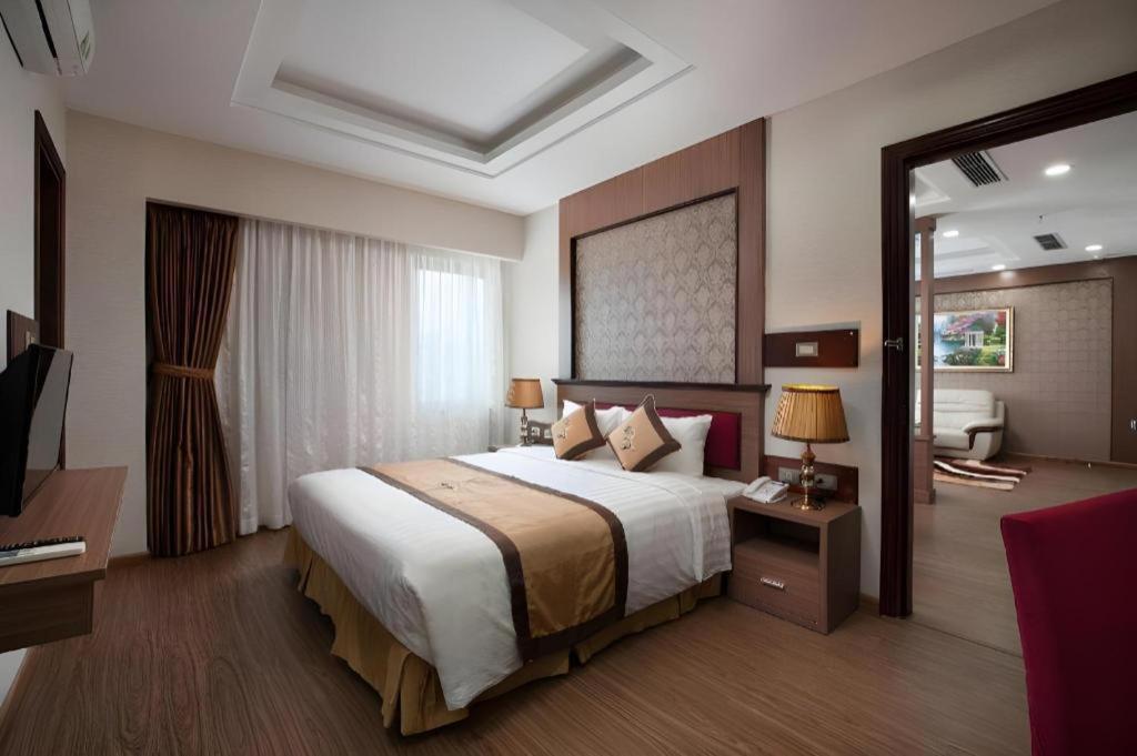 Royal Palace Hotel Tuyen Quang Bagian luar foto