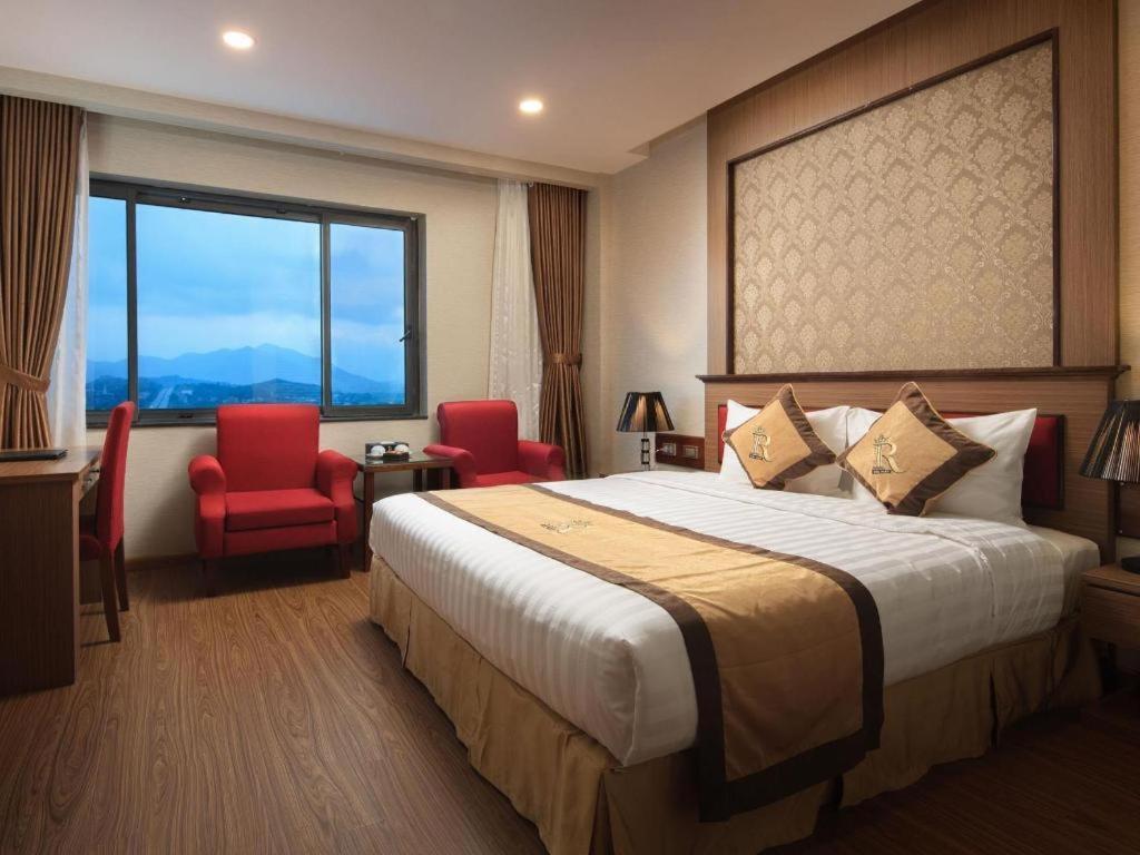 Royal Palace Hotel Tuyen Quang Bagian luar foto