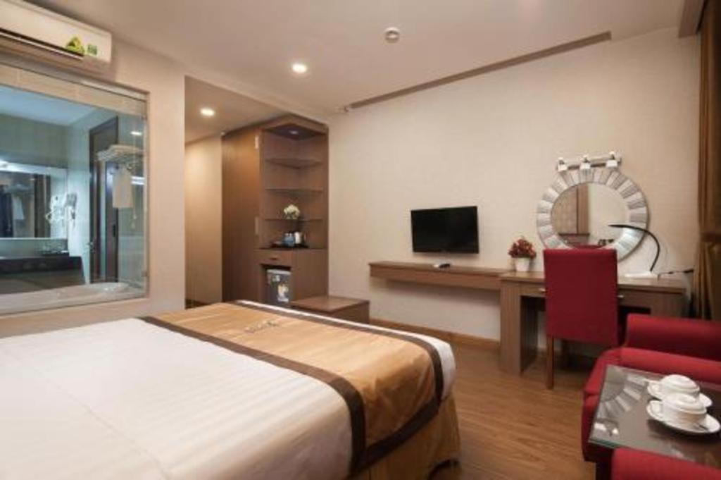 Royal Palace Hotel Tuyen Quang Bagian luar foto