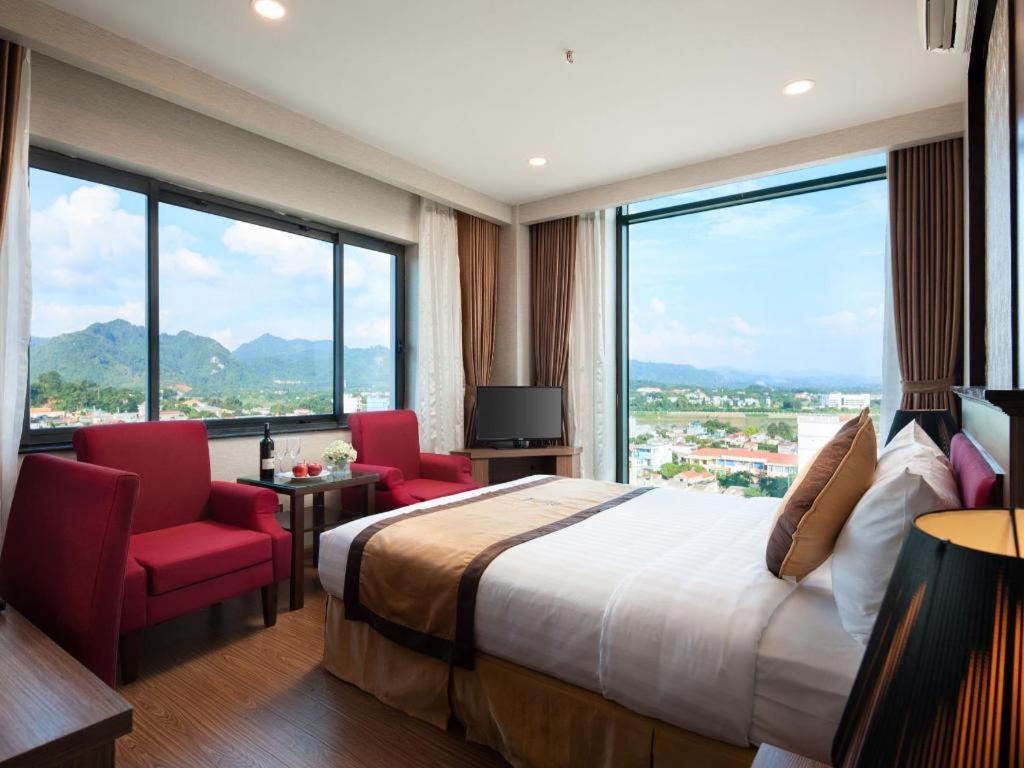 Royal Palace Hotel Tuyen Quang Bagian luar foto