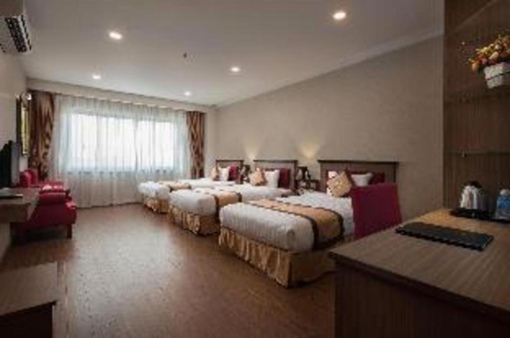 Royal Palace Hotel Tuyen Quang Bagian luar foto
