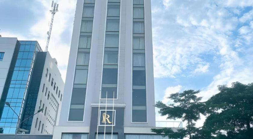Royal Palace Hotel Tuyen Quang Bagian luar foto